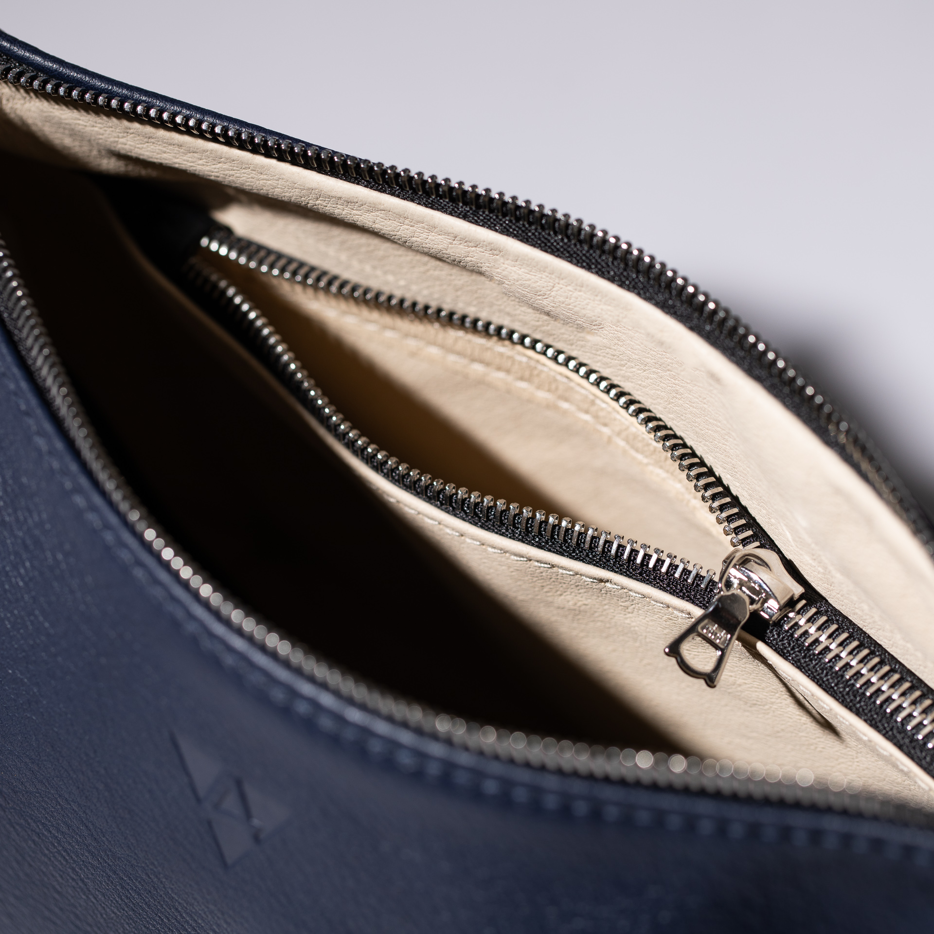 Umhängetasche Dublin S aus Softnappa