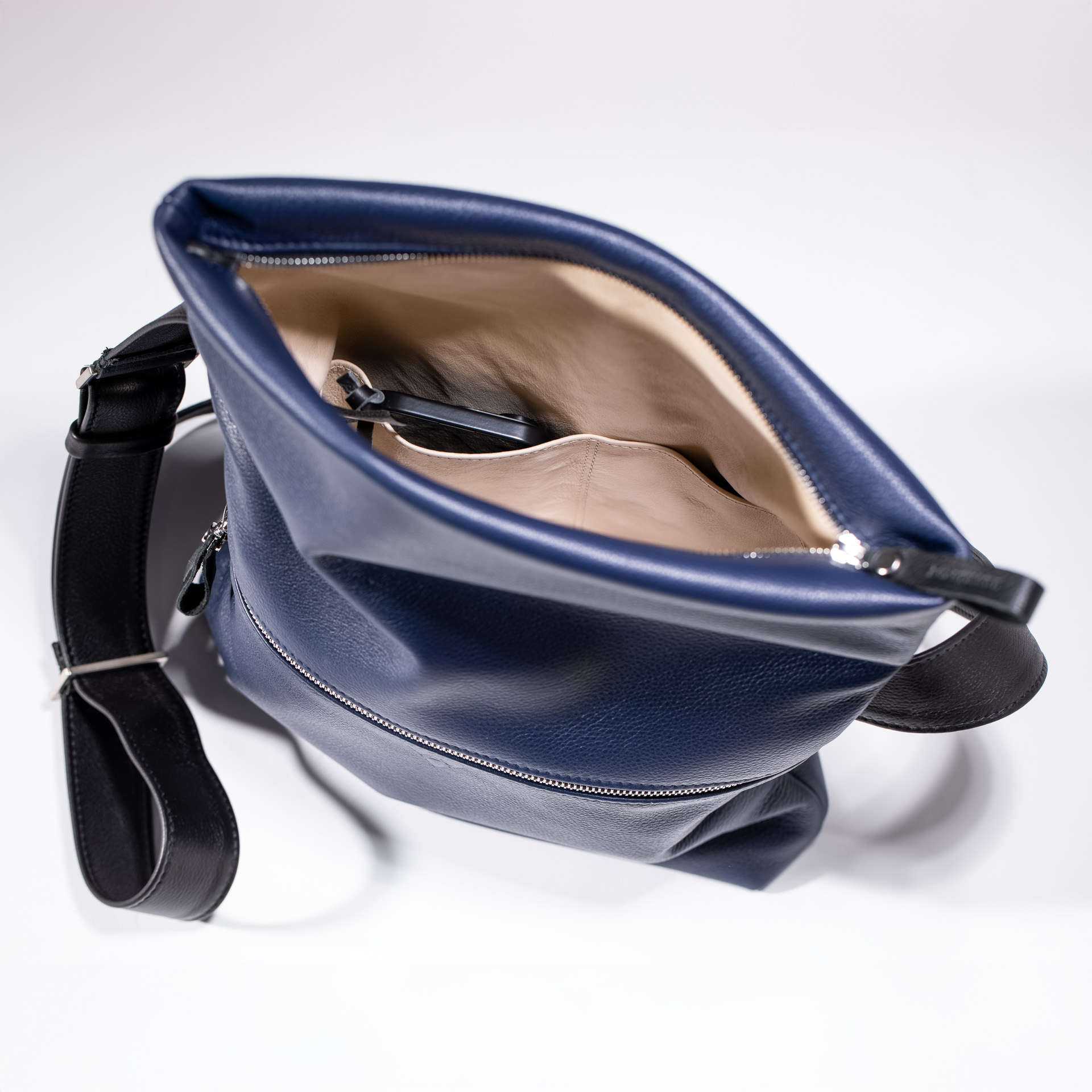 Überschlagtasche  London M aus Softnappa