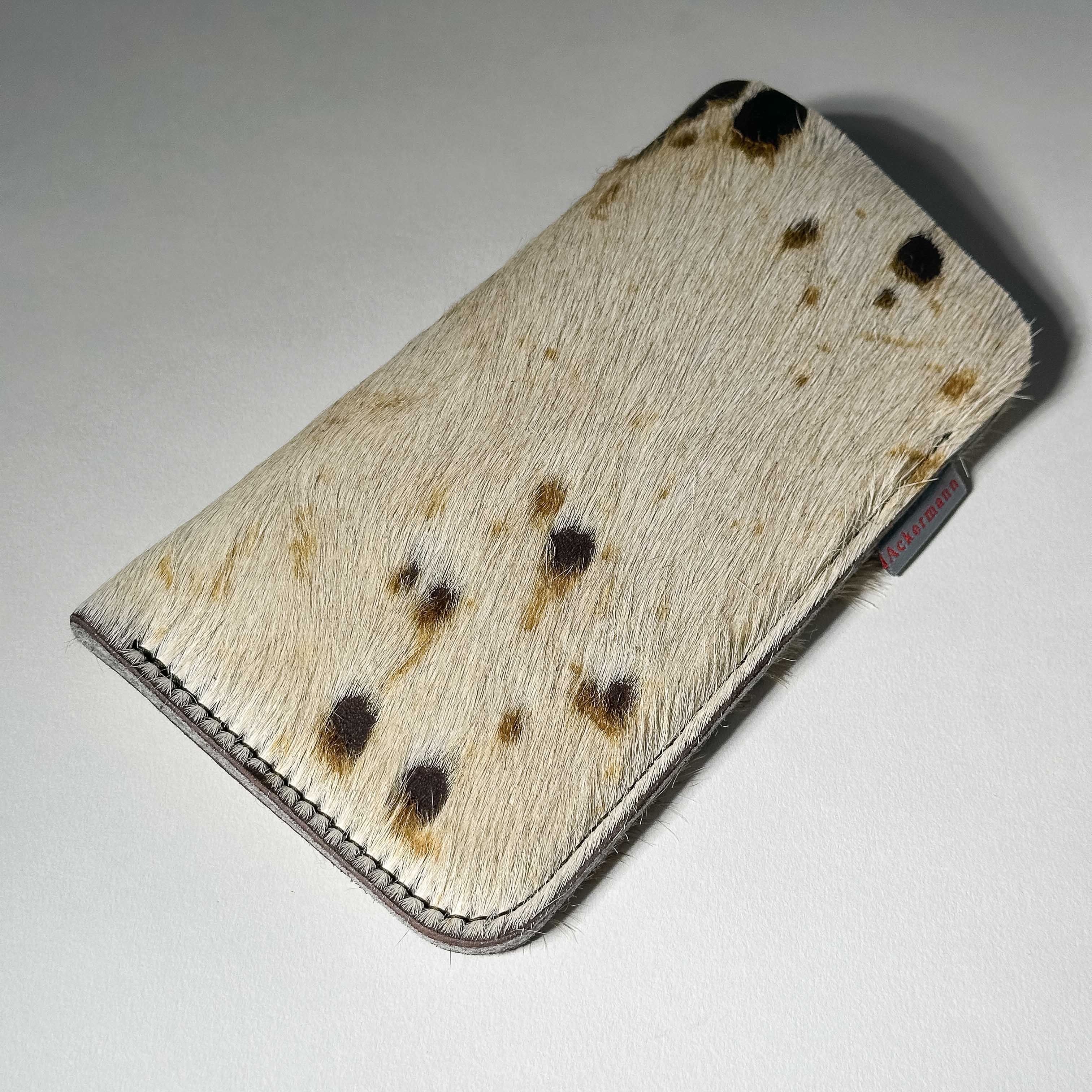 Protect iPhone case made in cowhide