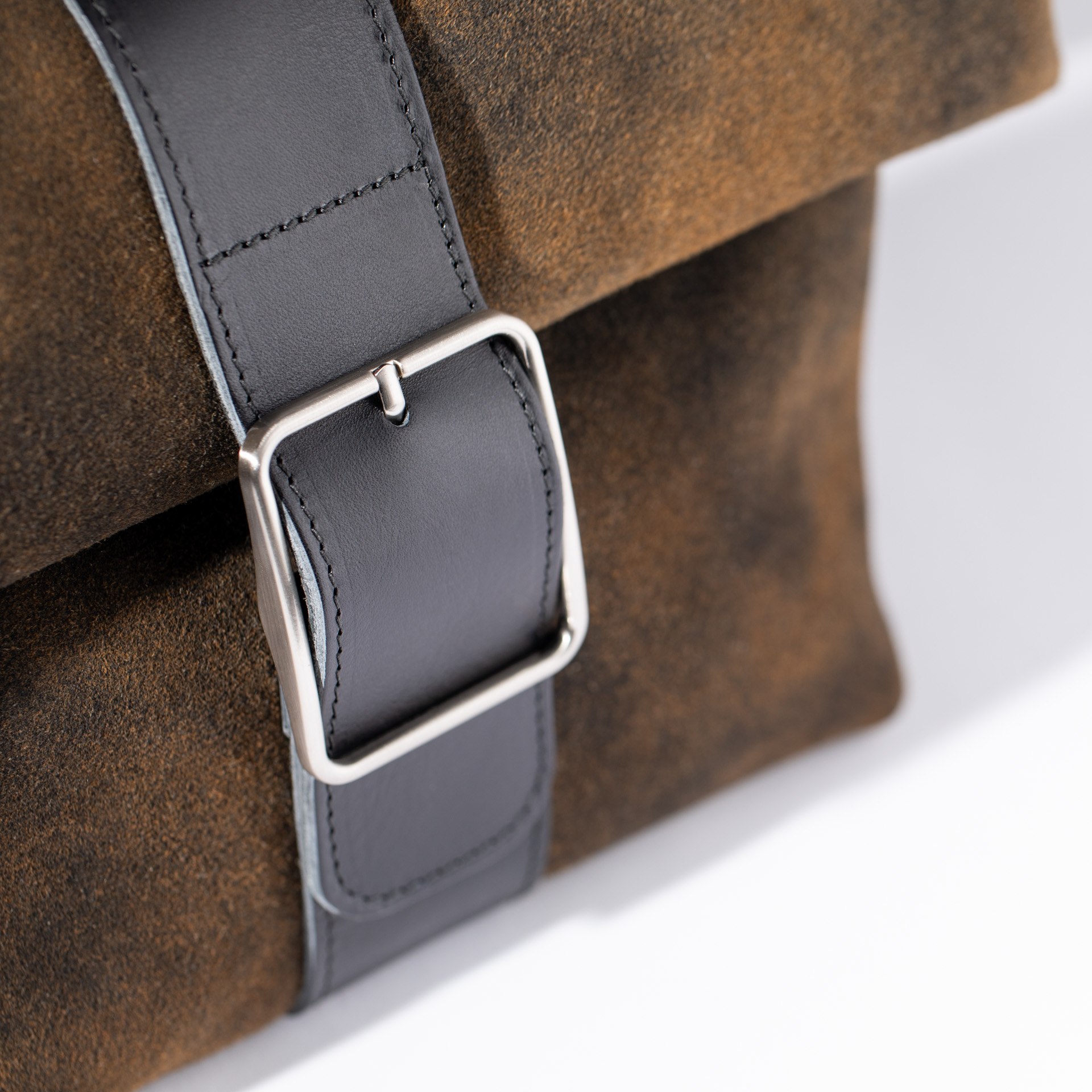 Umhängetasche Nizza aus Hirschleder