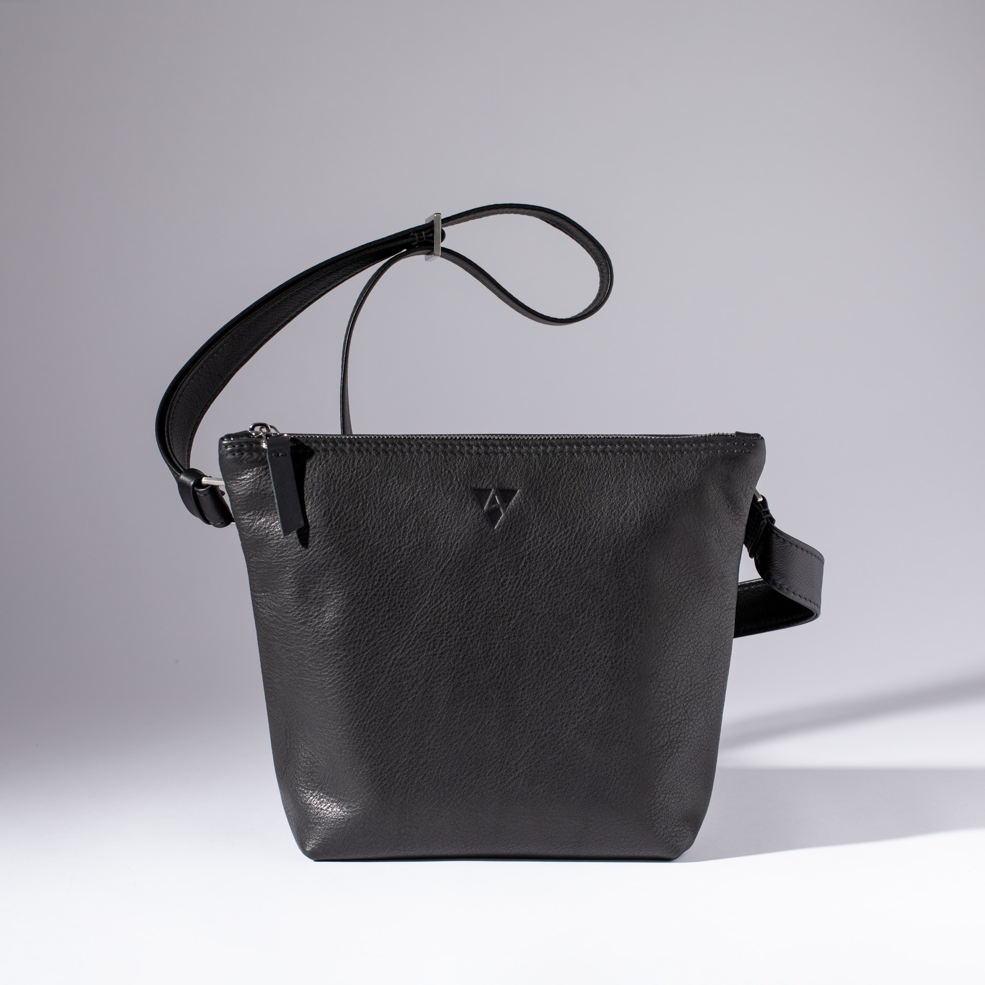 Umhängetasche Helsinki M aus Softnappa