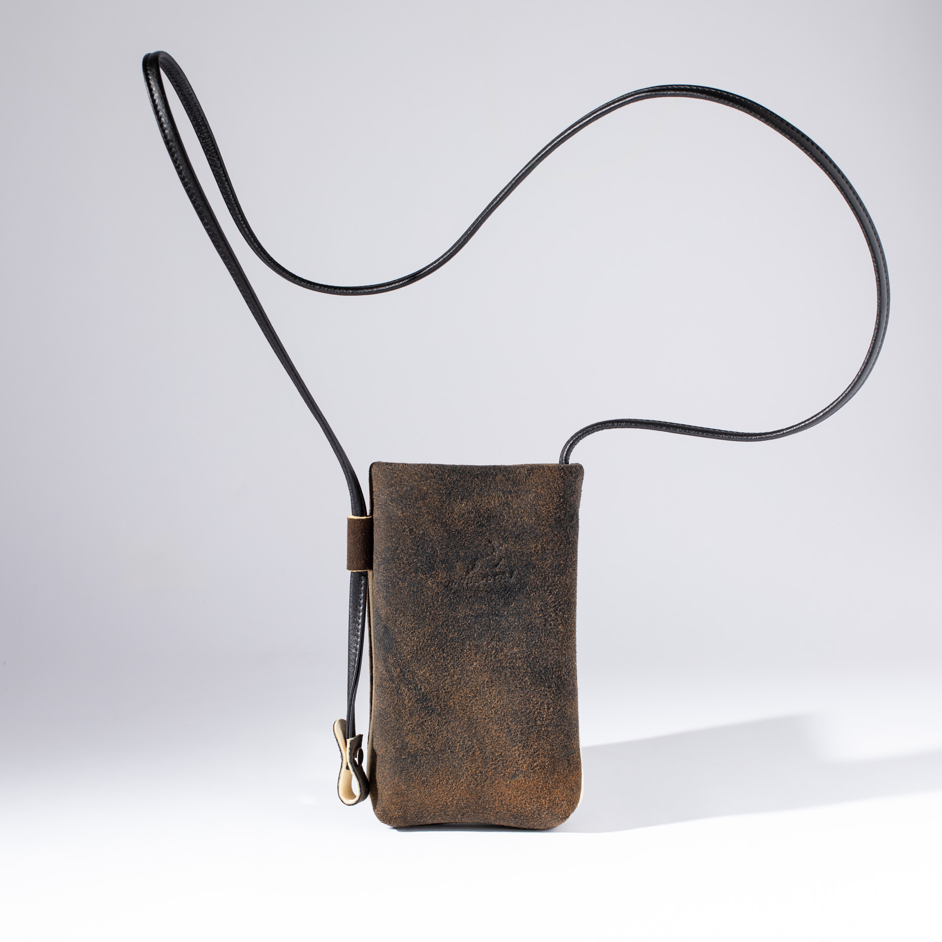 Crossbody Bag Davos made of Deer Leather with an Infinitely adjustable strap