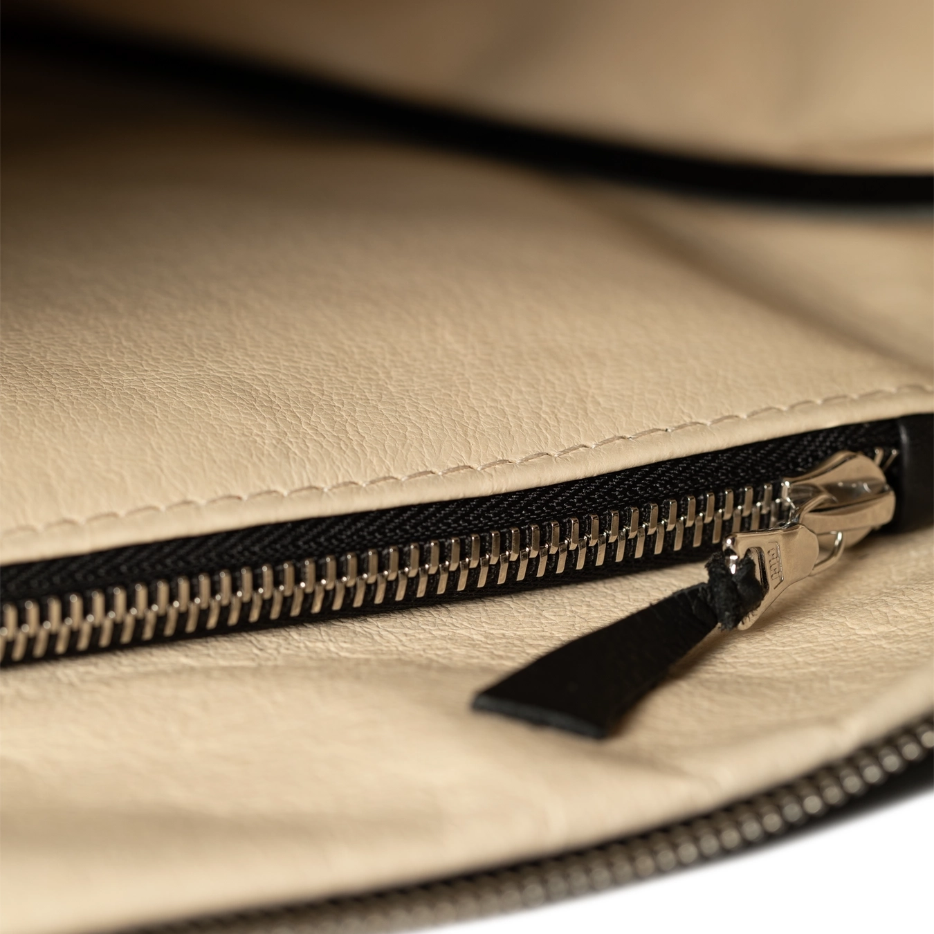Beuteltasche Dallas L aus Hirschleder