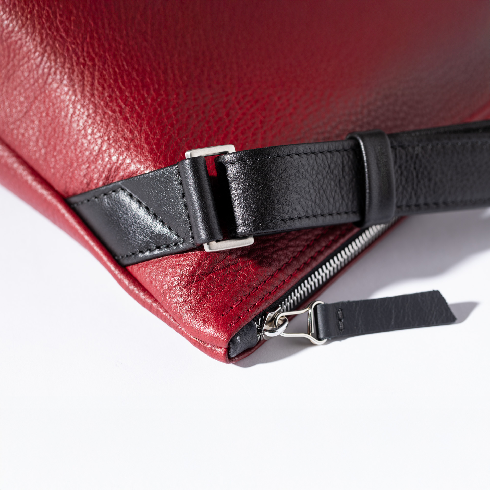 Umhängetasche Helsinki M aus Softnappa