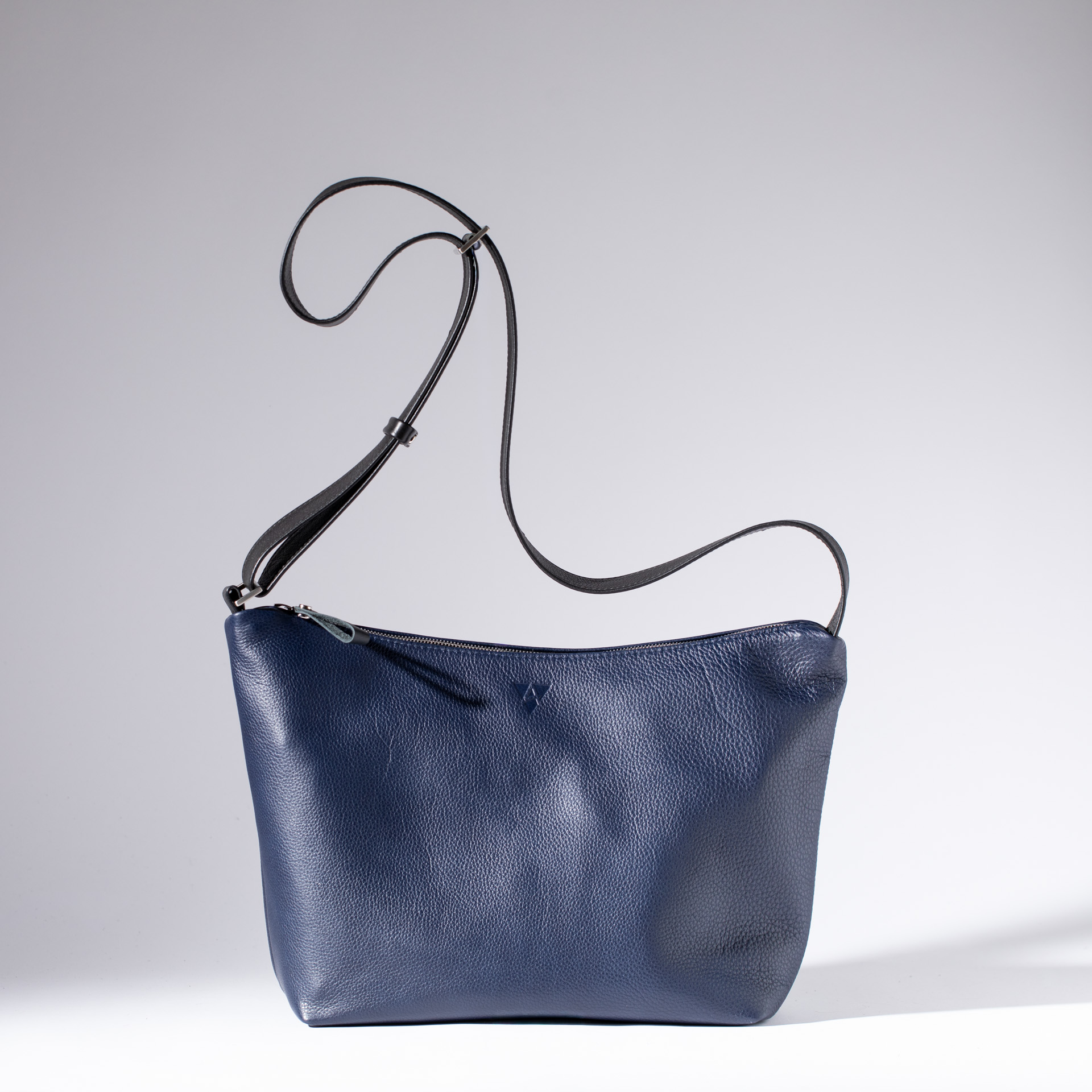 Umhängetasche Dublin M aus Softnappa