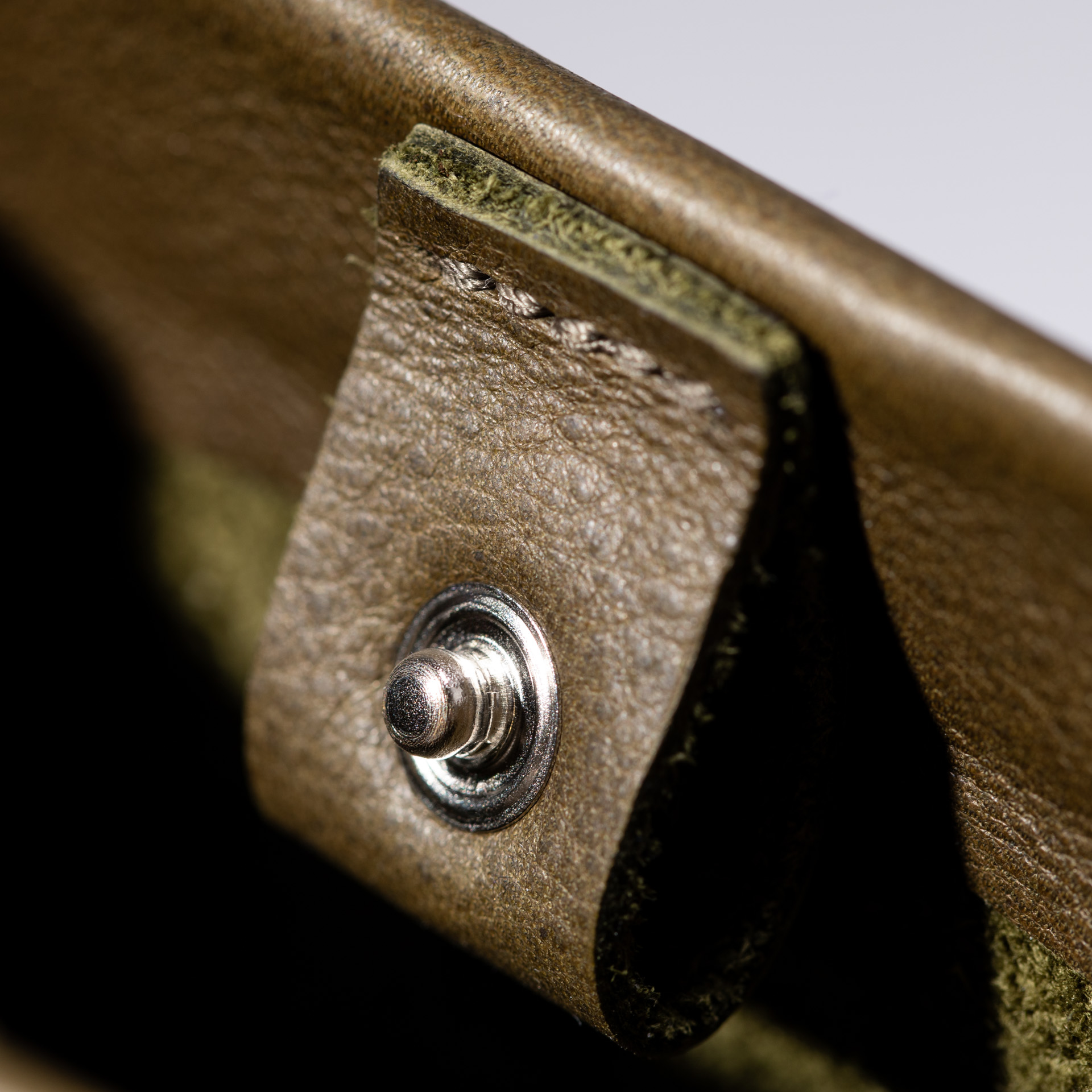 Shoulder bag Davos in olive leather