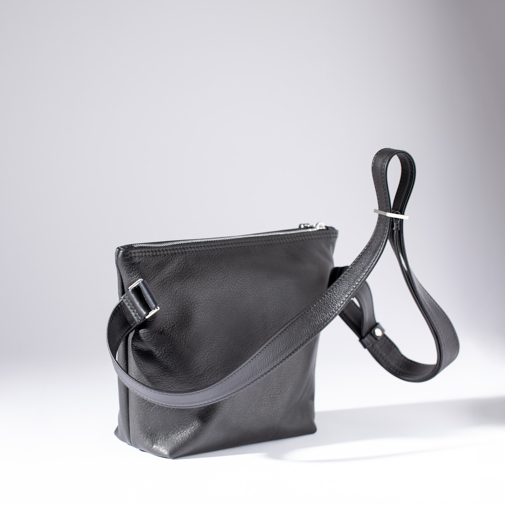 Umhängetasche Helsinki M aus Softnappa