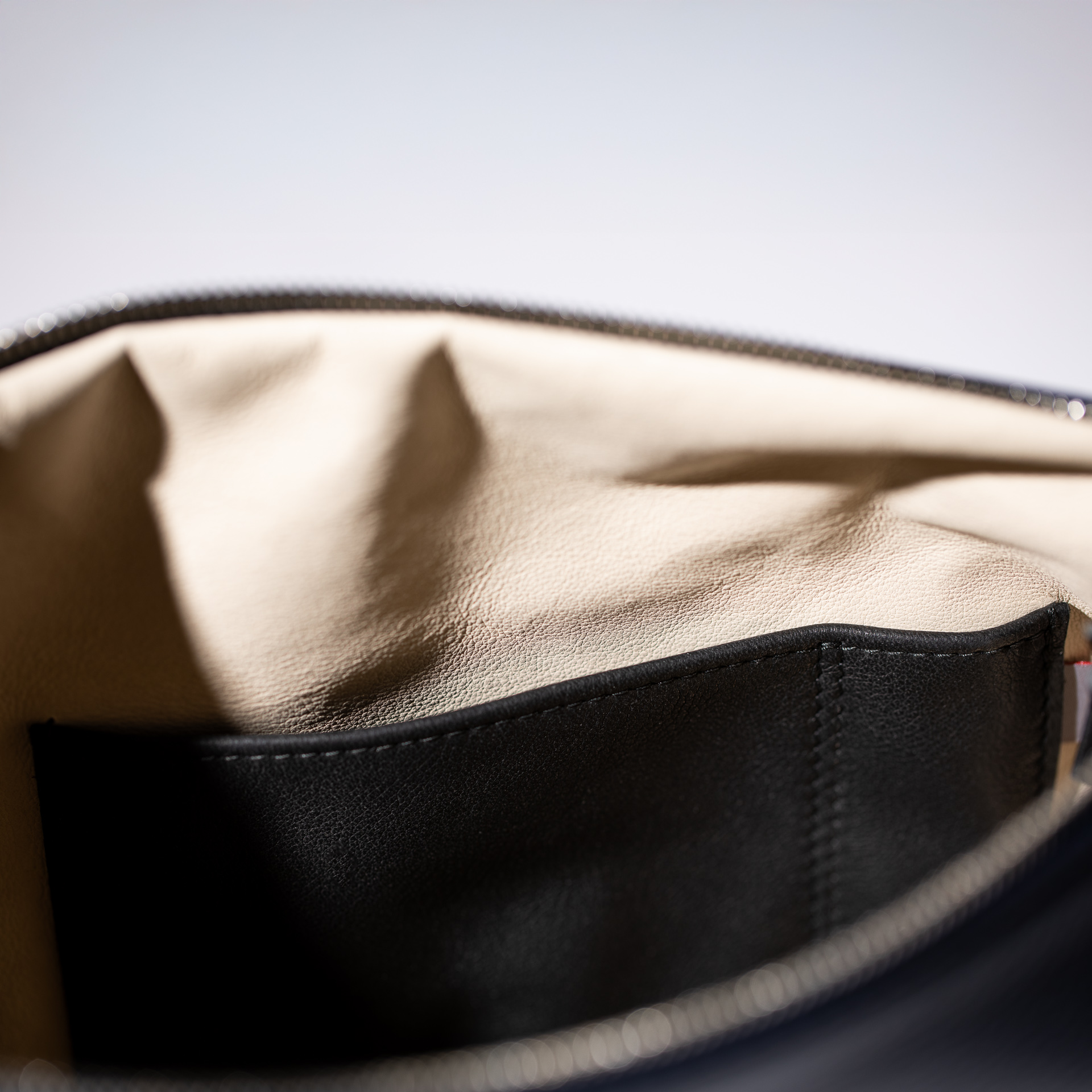 Beuteltasche Dallas M aus Softnappa