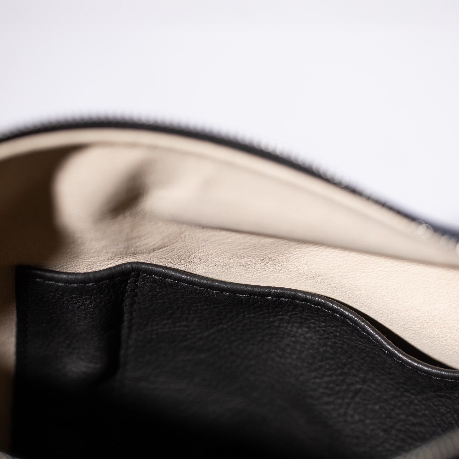 Umhängetasche Dublin M aus Softnappa