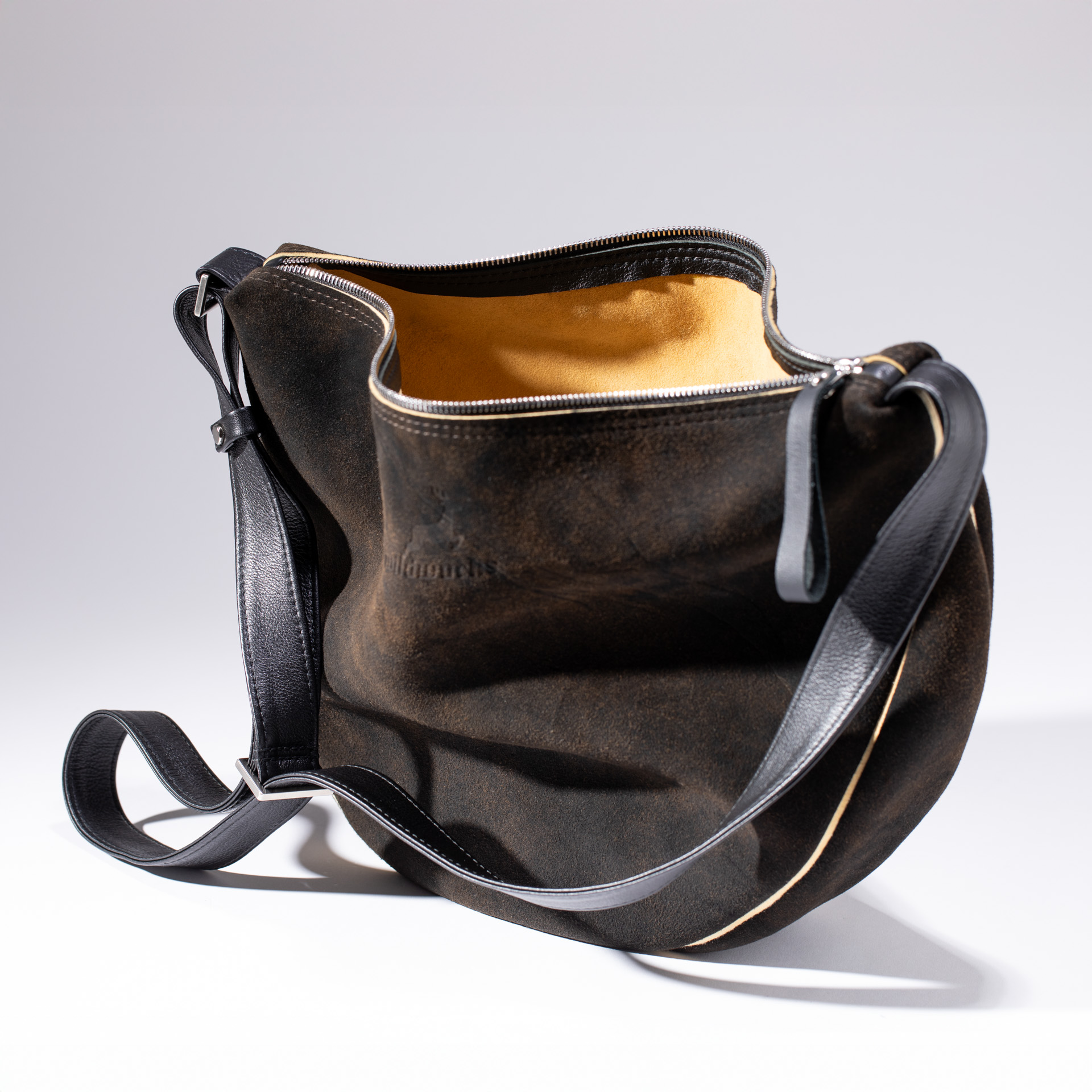 Beuteltasche Dallas M aus Hirschleder PUR