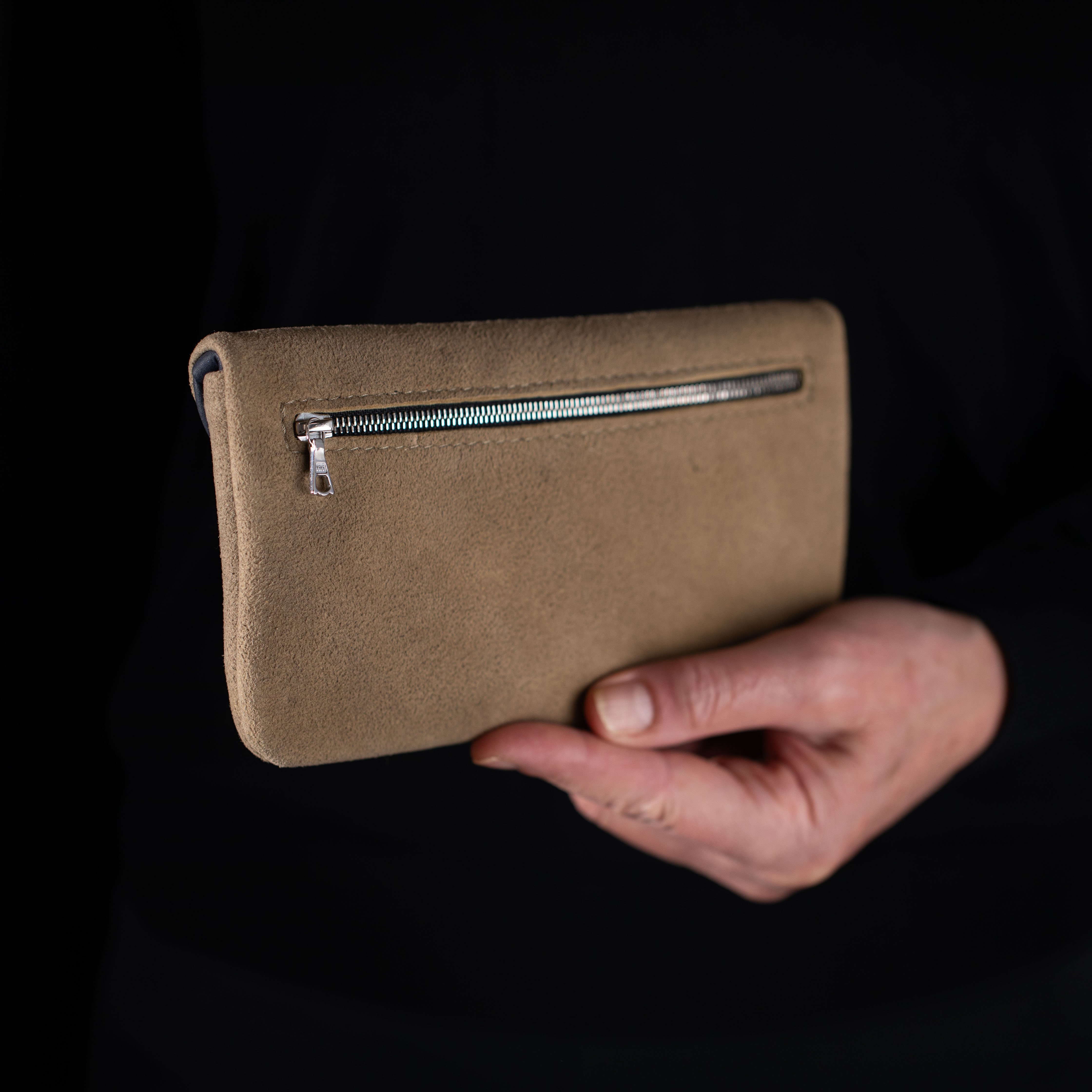 Pago XL wallet made from deerskin