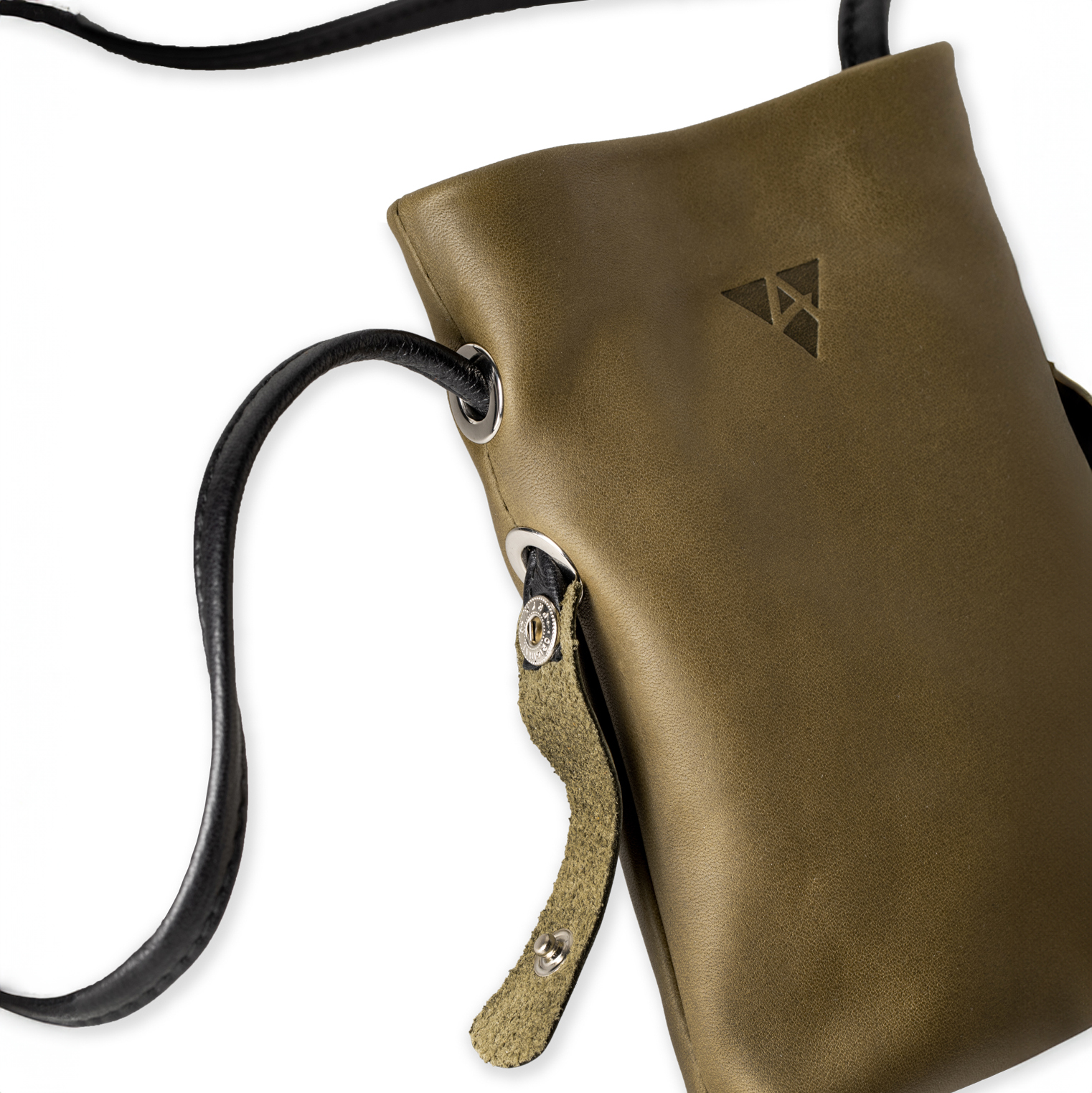 Shoulder bag Davos in olive leather | Ackermann Leder