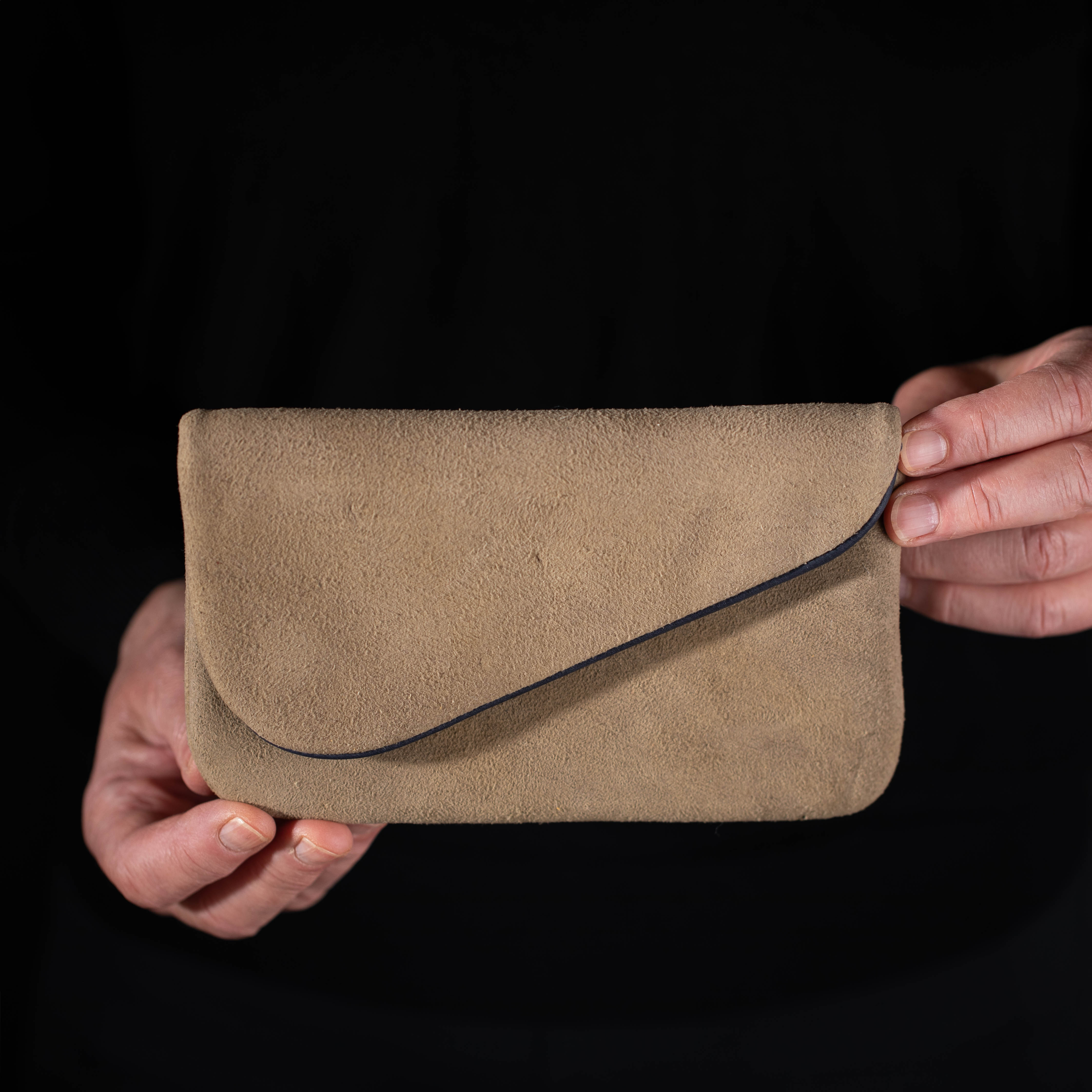 Pago XL wallet made from deerskin