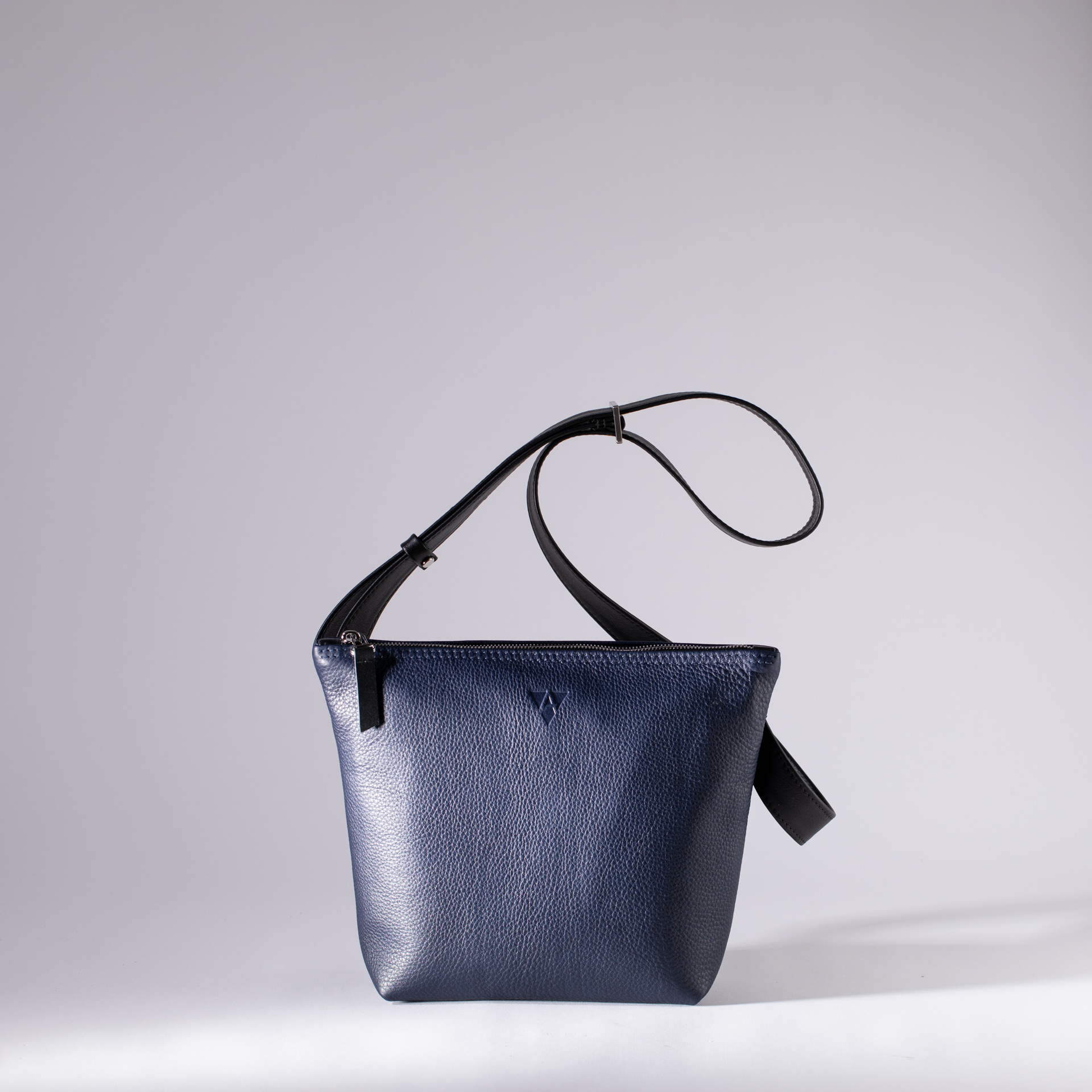 Umhängetasche Helsinki M aus Softnappa