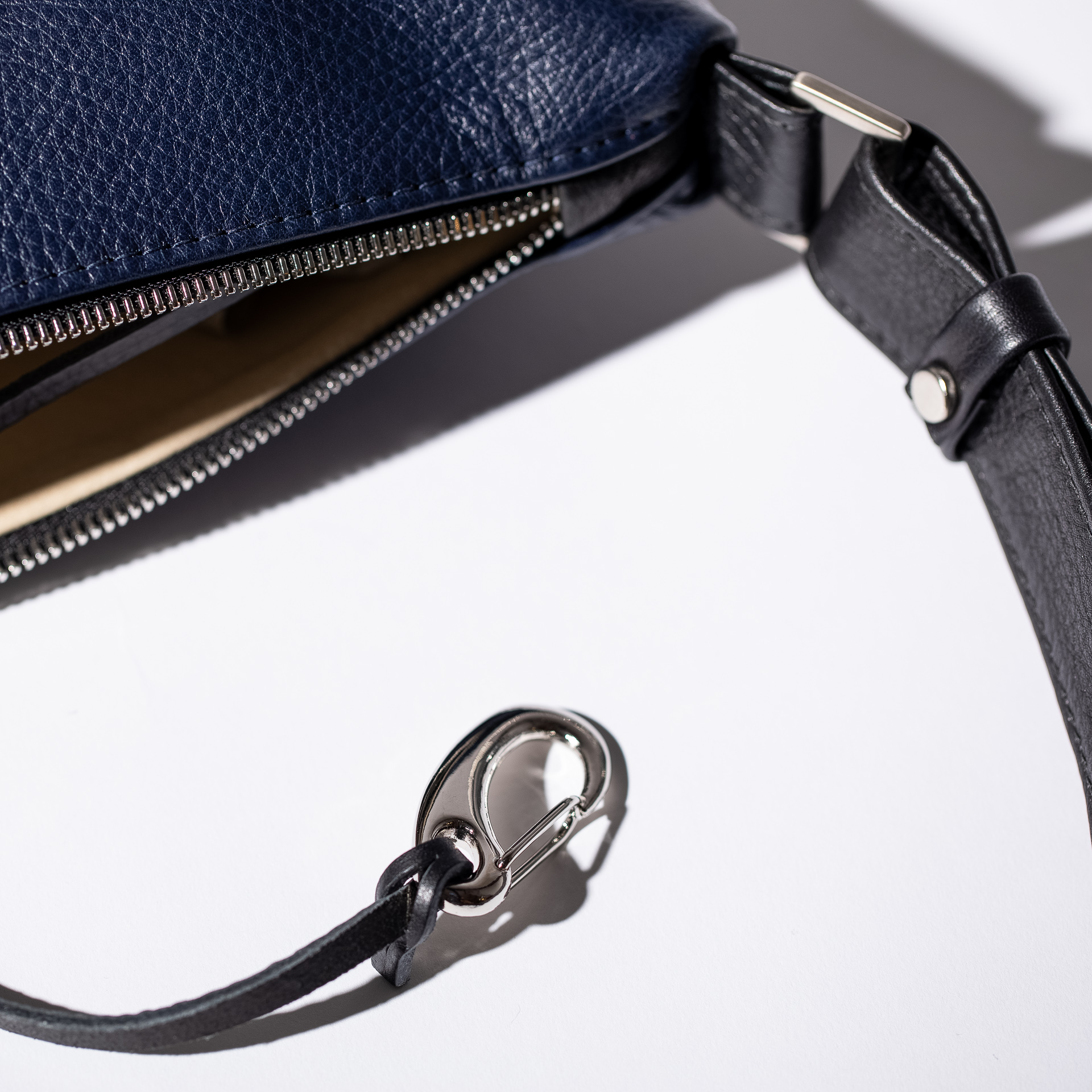 Beuteltasche Dallas L aus Softnappa