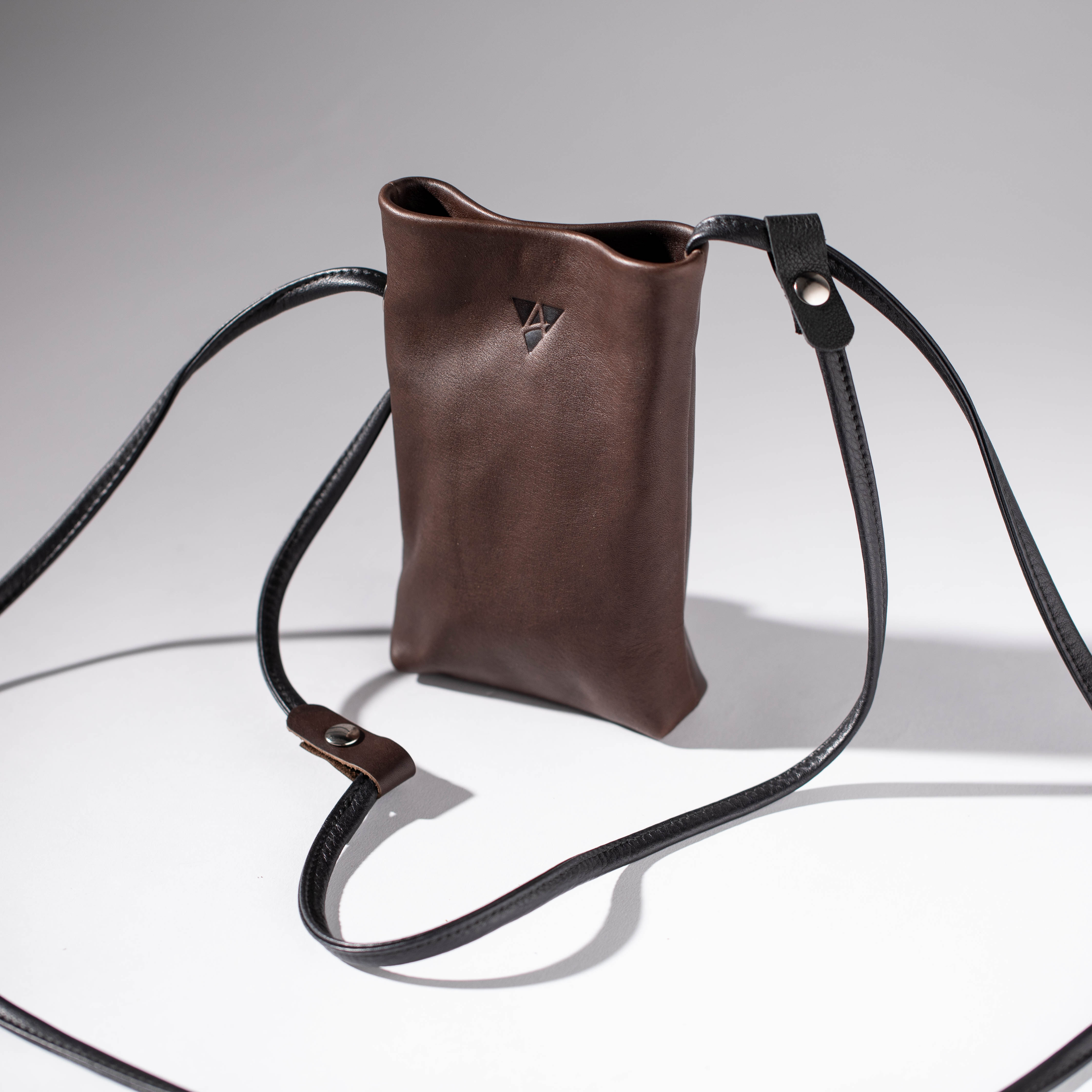 Shoulder bag Davos in olive leather