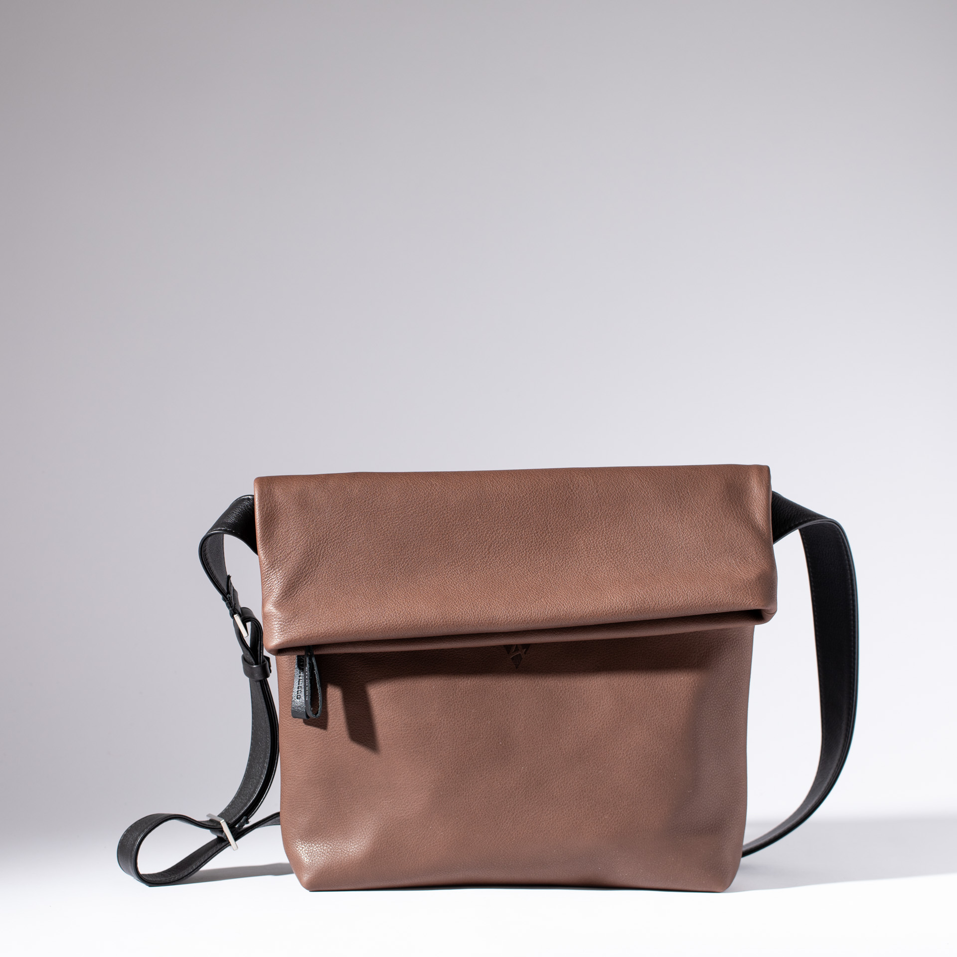 Überschlagtasche London L aus Softnappa