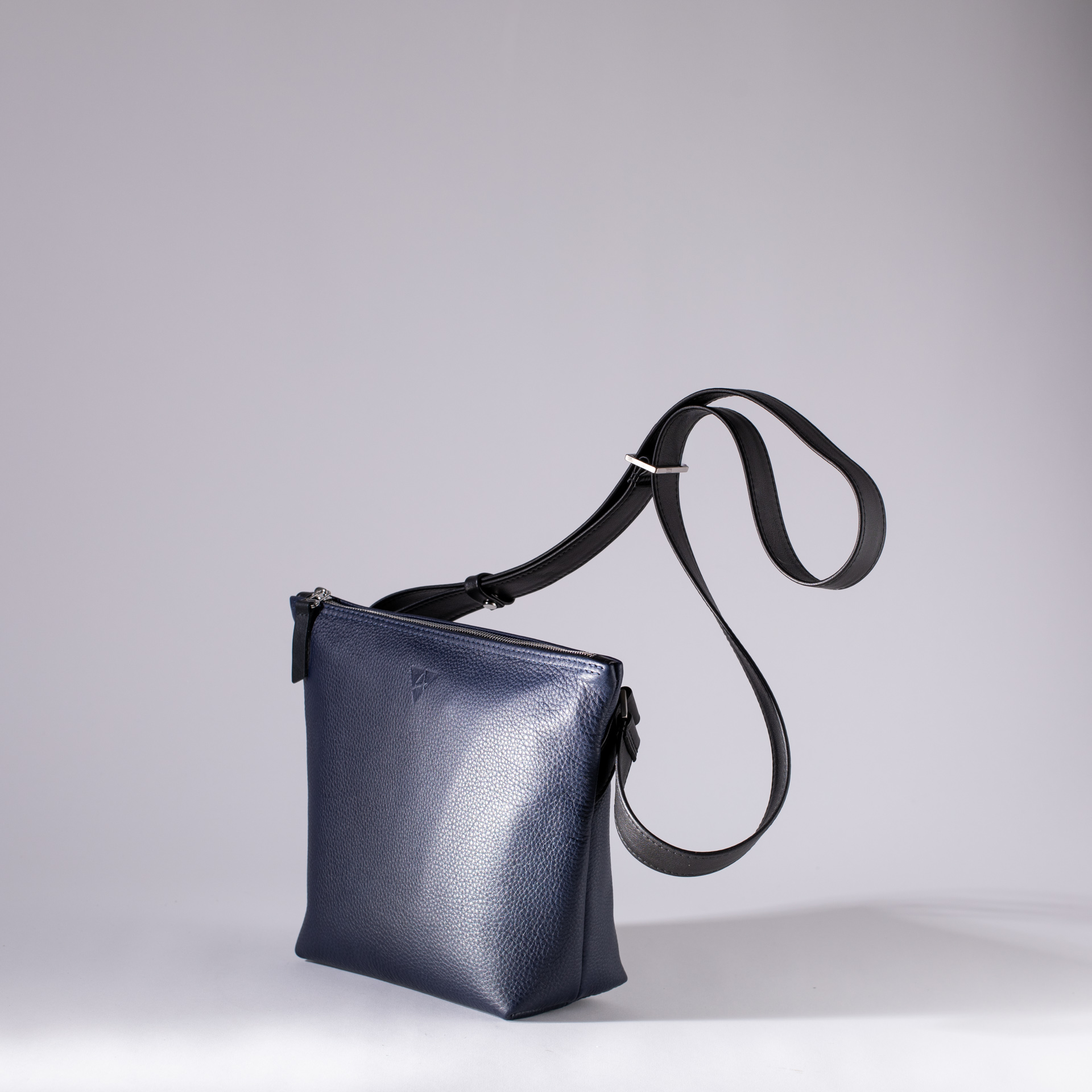 Umhängetasche Helsinki M aus Softnappa