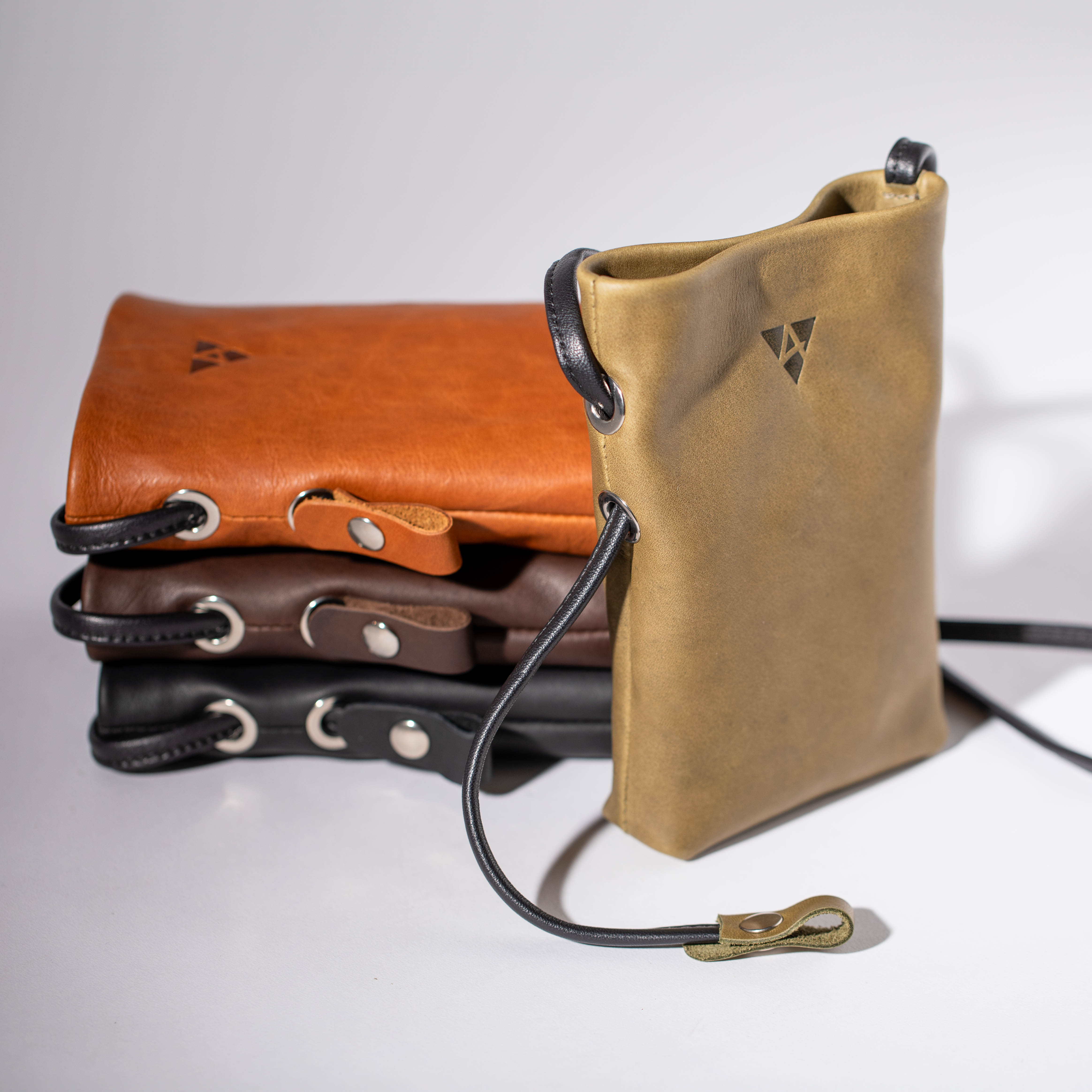 Shoulder bag Davos in olive leather