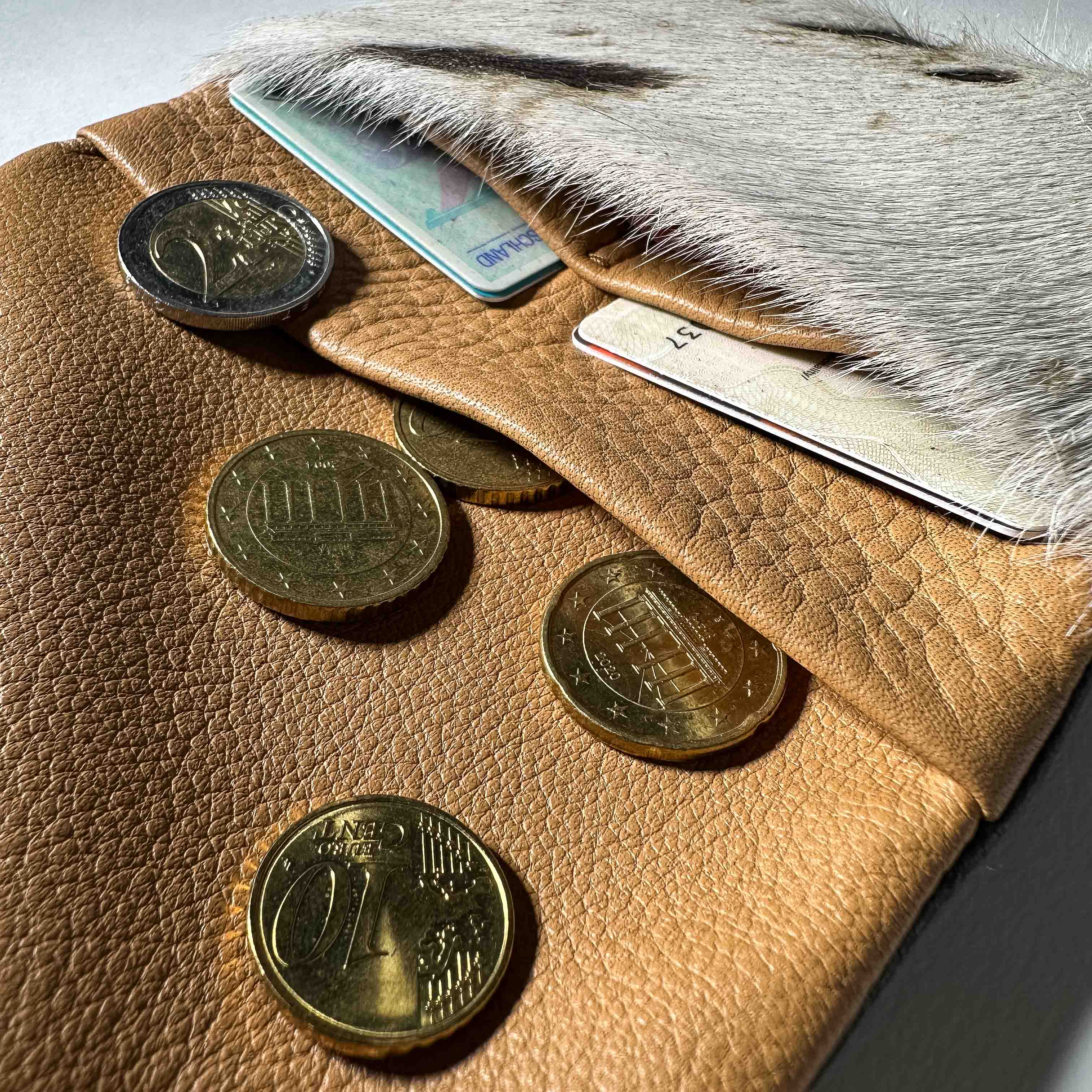 Pago L wallet in cowhide