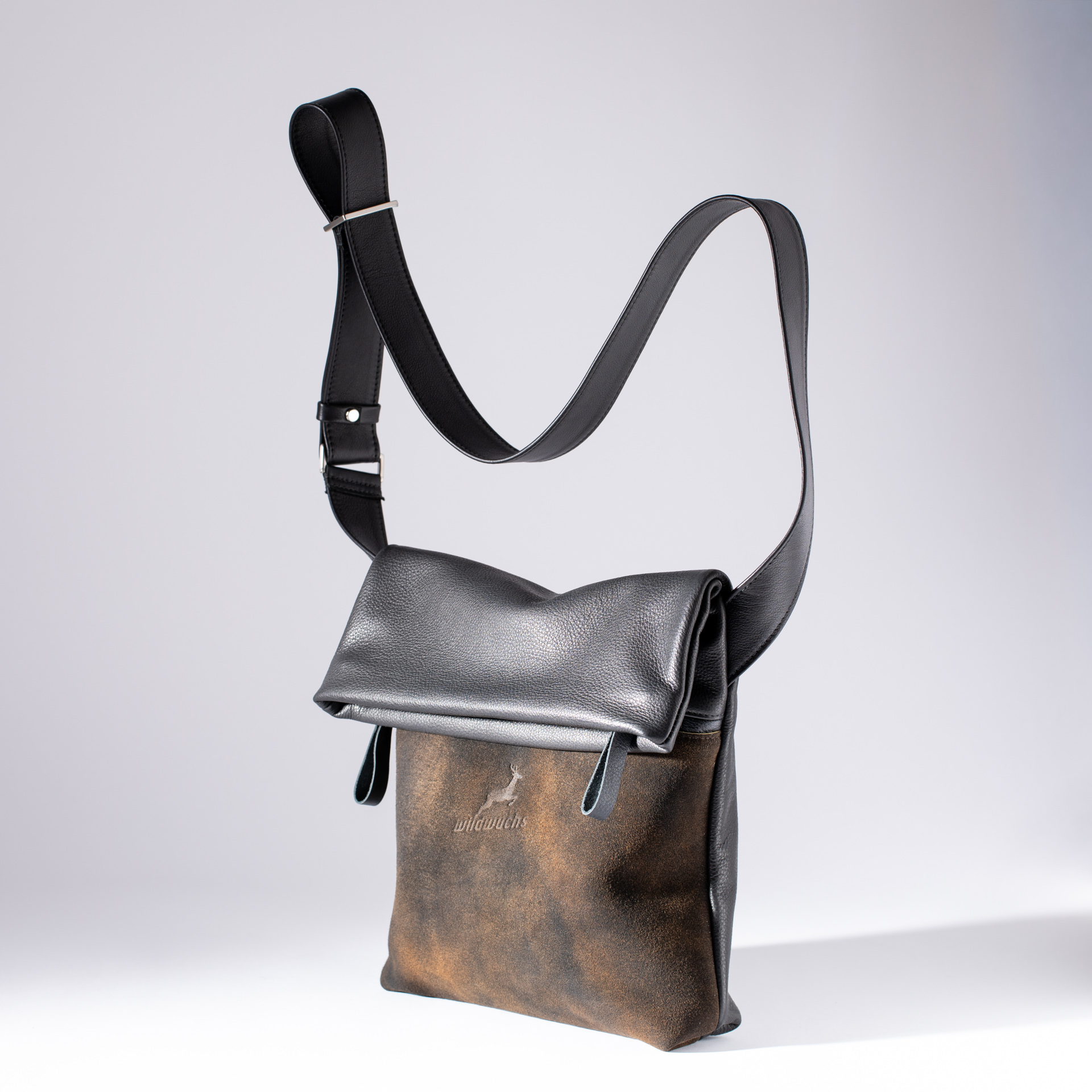 Überschlagtasche  London M aus Hirschleder